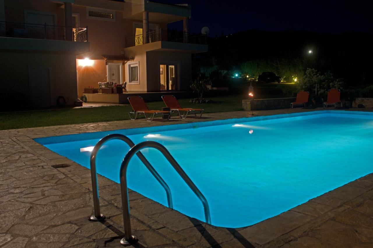 Brina'S Luxury Apartments Agioi Apostoloi  外观 照片